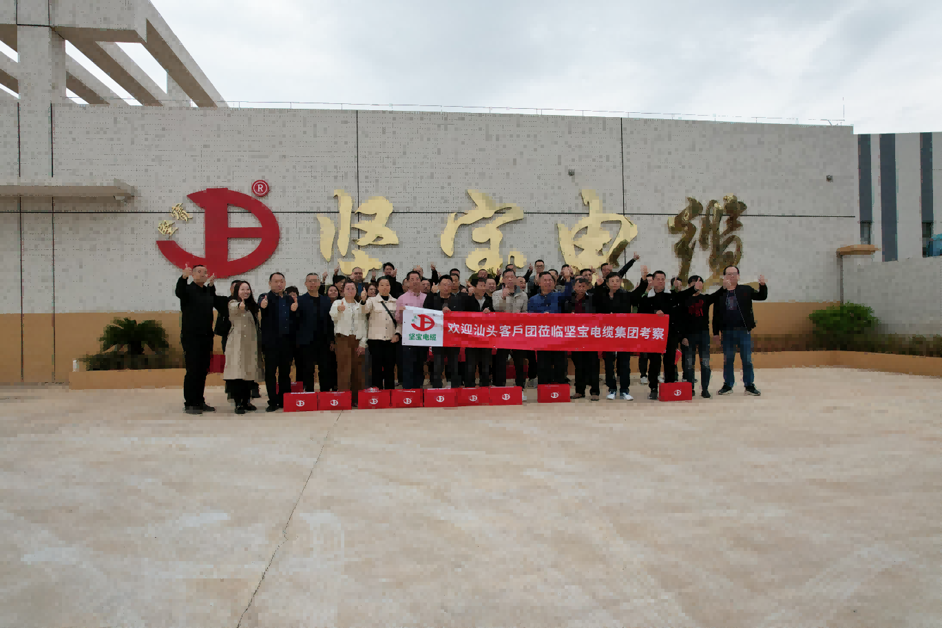 口碑相傳、誠信相約、攜手共贏(yíng)——汕頭客戶(hù)來(lái)訪(fǎng)